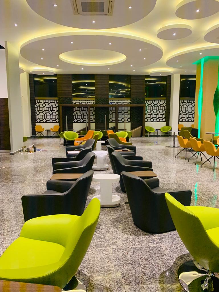Pearl Departure Lounge