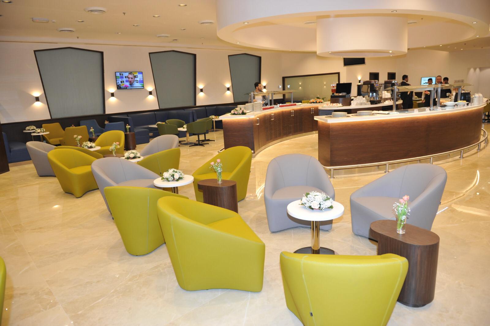 Pearl Lounge T1