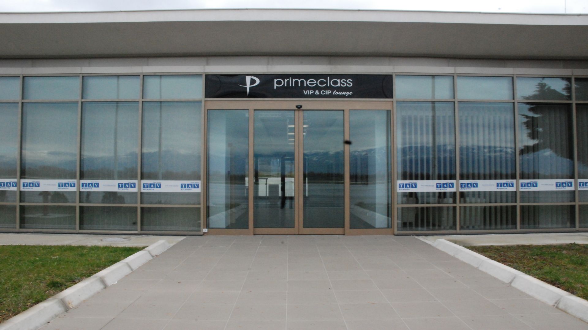 Primeclass Lounge