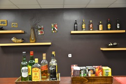 Pall Lounge