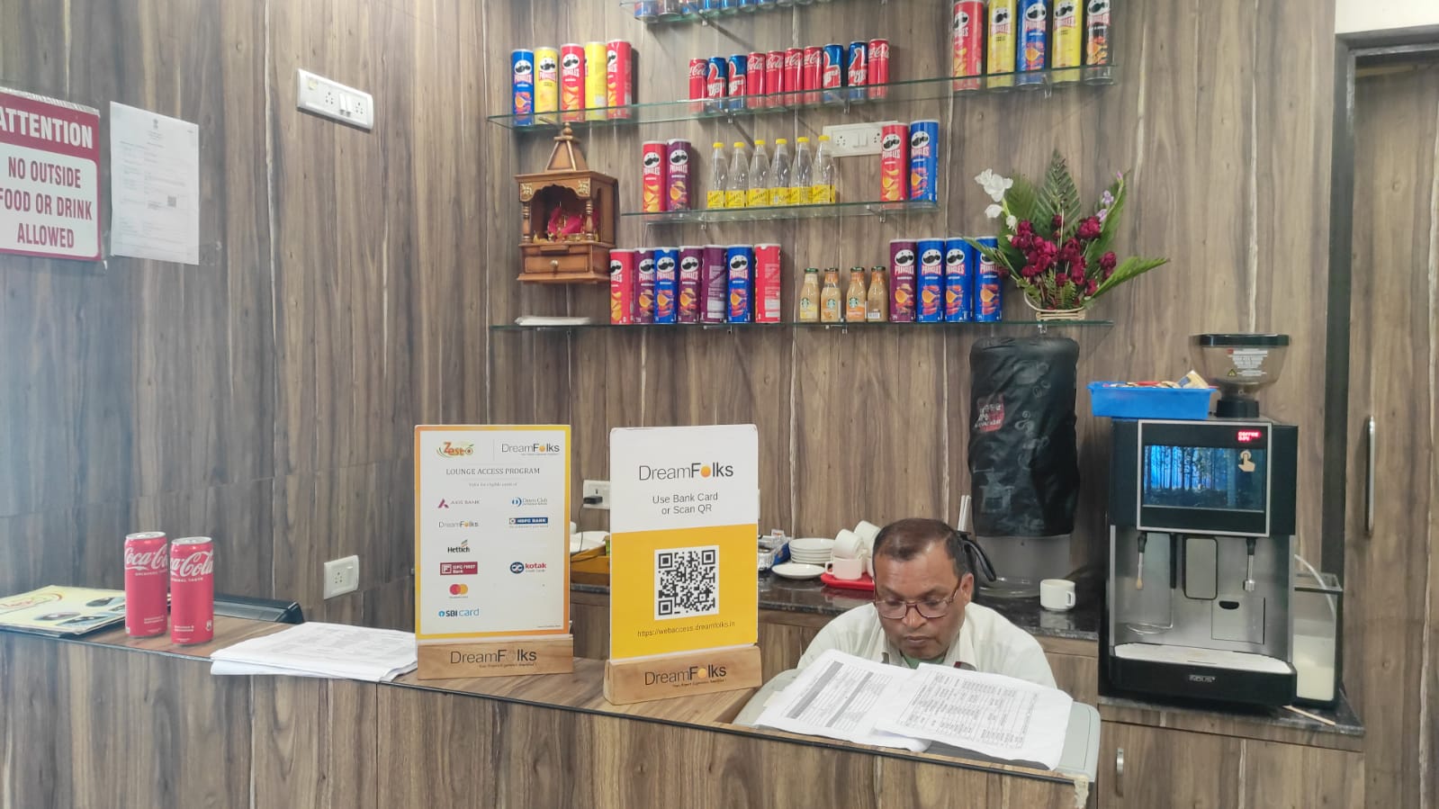Zesto Executive Lounge