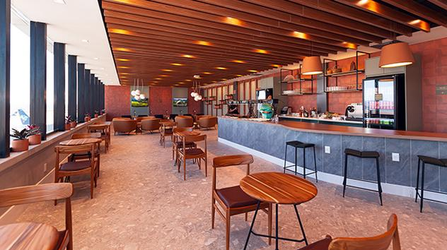 Advantage VIP Lounge + Fast Track