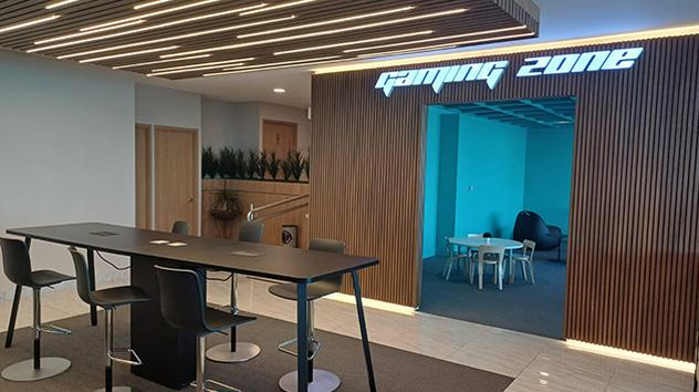 Oma Premium Lounge