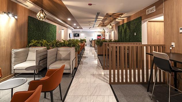 Oma Premium Lounge
