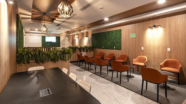 Oma Premium Lounge