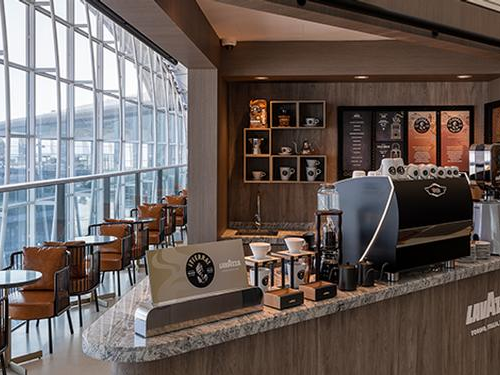 Plaza Premium Lounge (3-6hr stay)