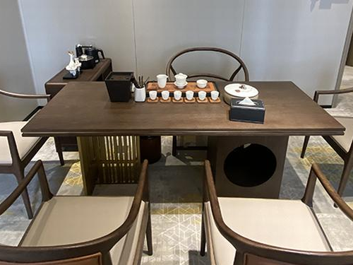 First Class and Business Class Lounge