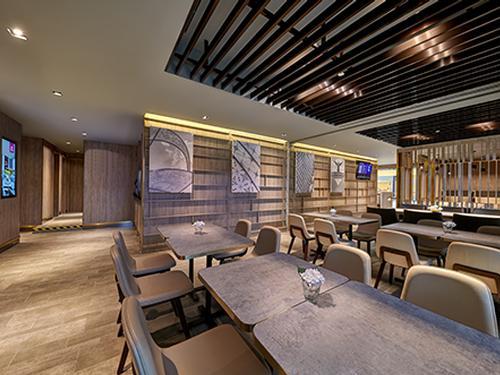 Plaza Premium Lounge (3-6hr stay)