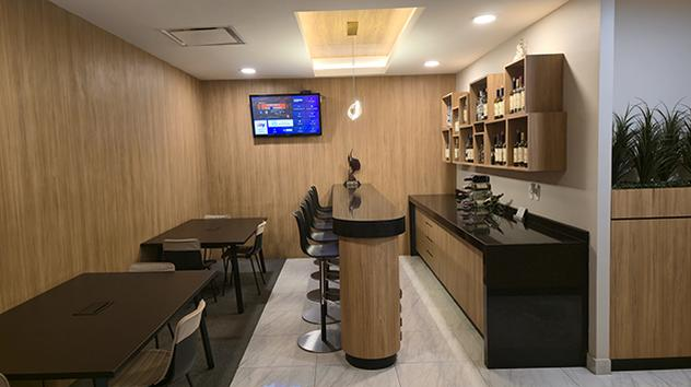 Oma Premium Lounge