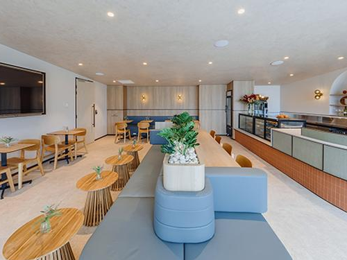 Plaza Premium Lounge (International Arrivals) (3-6hr stay)