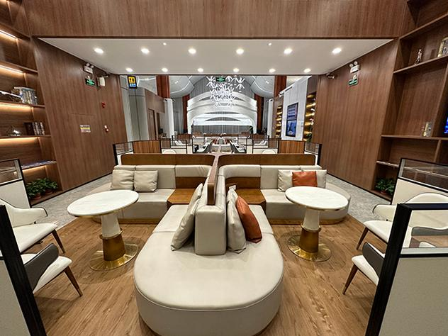 First Class Lounge V3