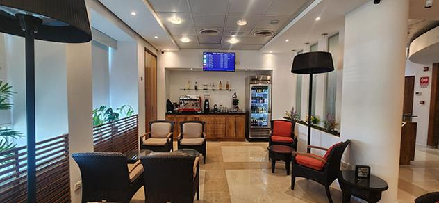 Oma Premium Lounge