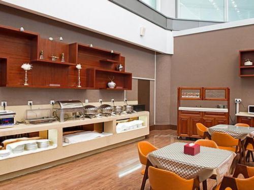 Simple Business Club & VIP Lounge V33