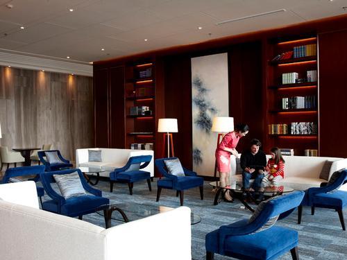First/Business Class Lounge