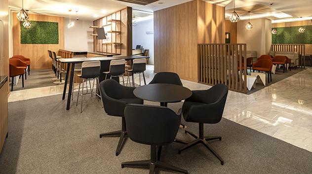 OMA Premium Lounge