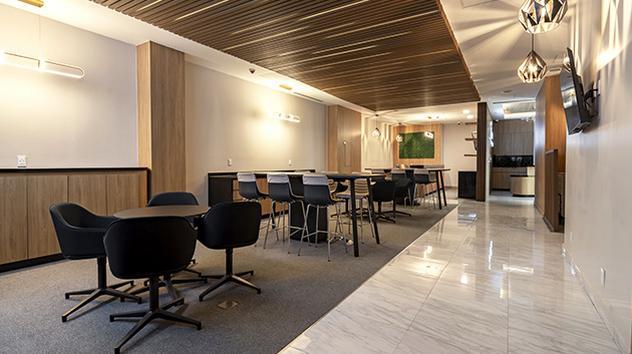 OMA Premium Lounge