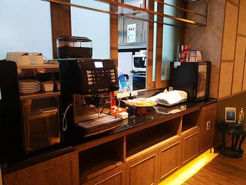 Bangkok Airways Blue Ribbon Lounge