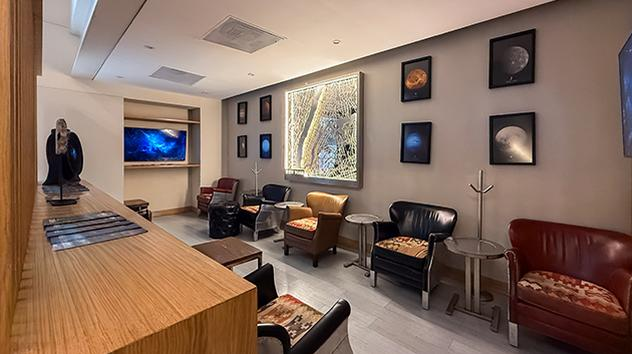 The Grand Lounge Elite