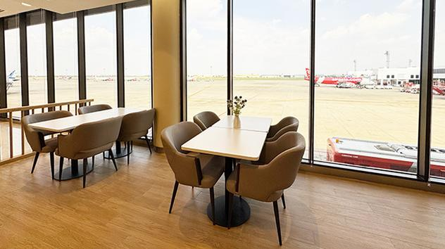 Travel Club Lounge