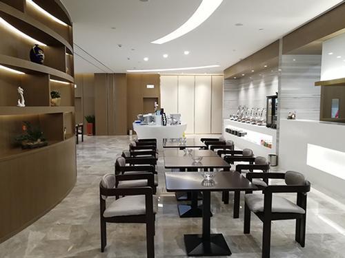 First Class Lounge