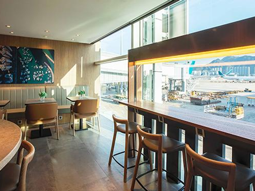 Plaza Premium Lounge (3-6hr stay)