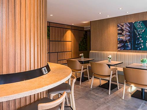 Plaza Premium Lounge (3-6hr stay)
