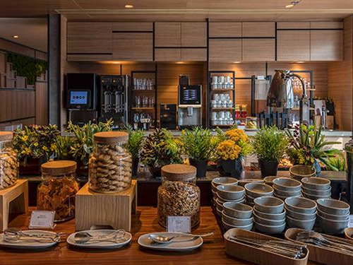Plaza Premium Lounge (3-6hr stay)