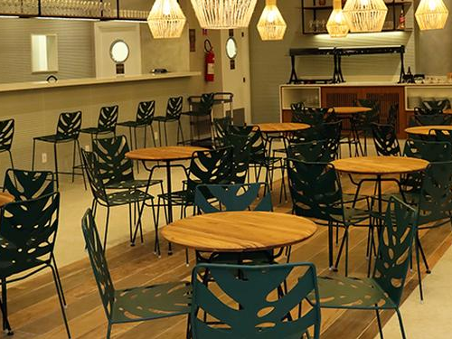 Advantage VIP Lounge (International)