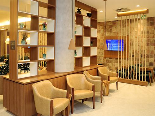 Advantage VIP Lounge (International)