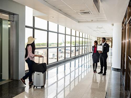 Sala Larimar (Arrivals Lounge)