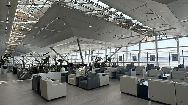 First Class Lounge