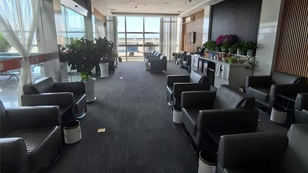 First Class Lounge